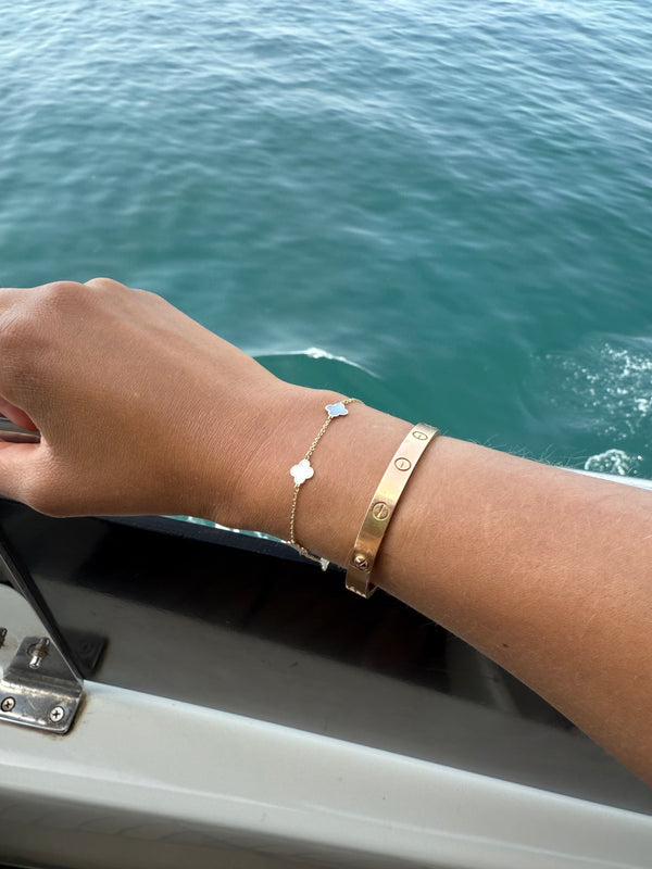 CLOVE MOTHER OF PEARL BRACELET